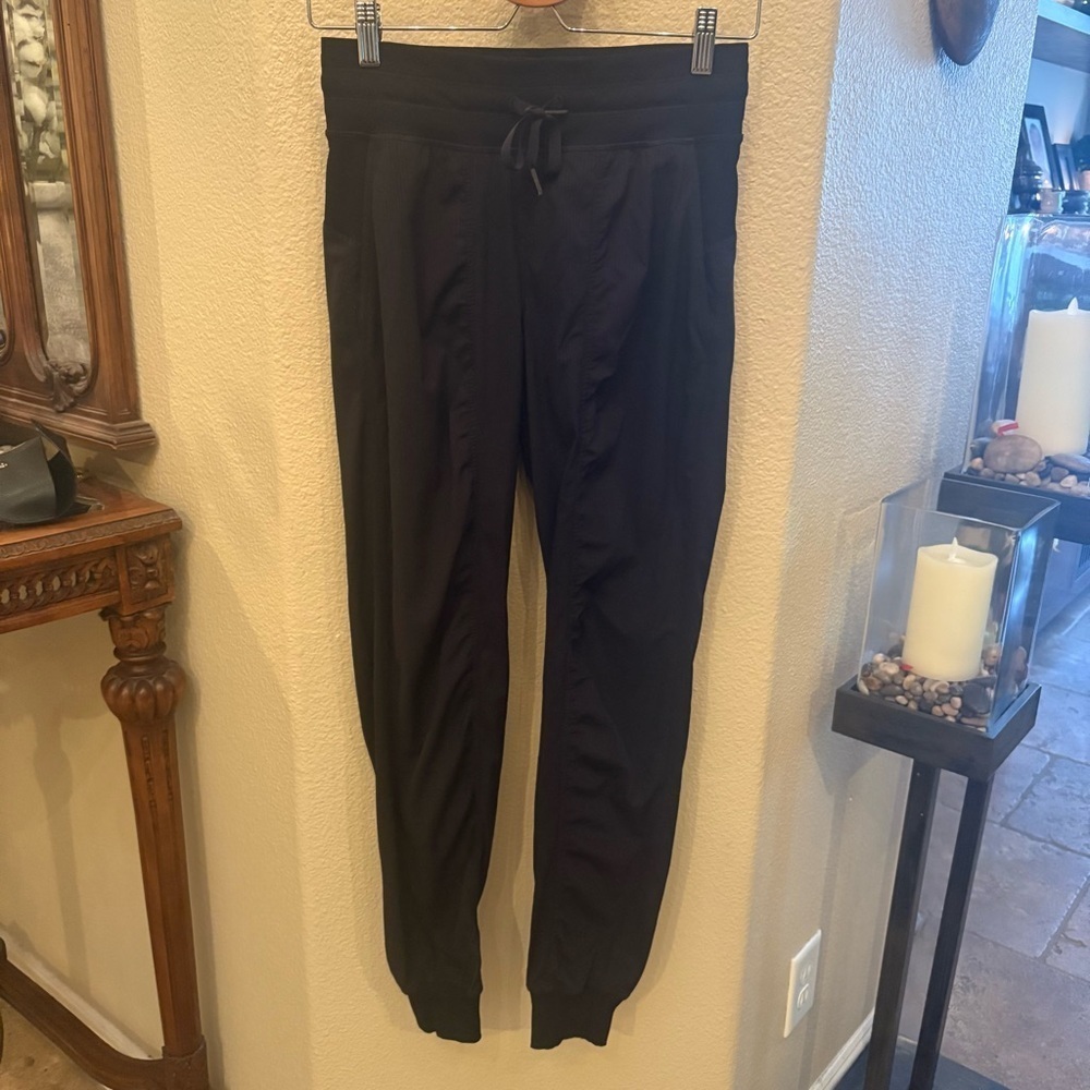 LULULEMON Women Black Dance Studio Mid-Rise Jogger Full Length Pants Size 4